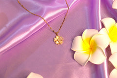 Sparkles4u Daisy Pendant Necklace for Women and Girls, Flower Pendant Chain, White Colour Pendant for Girls and Women, Charm Pendant for Women and Girls