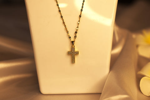 Sparkles4u Small Cross Necklaces for Women Simulated Diamond Cross Pendant Dainty Cross Necklace Cubic Zirconia Cross Necklace for Women