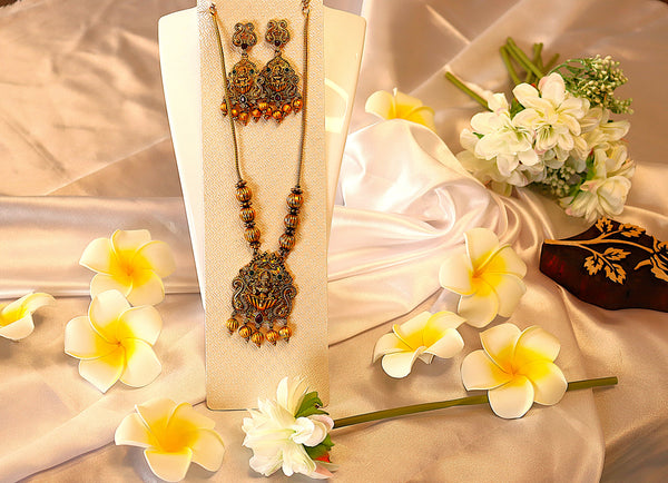 Nitya Kundan Regal Goddess Pendant Gold-Plated Indian Wedding Jewelry Traditional Jewelry Set Antique Necklace Set with Earrings