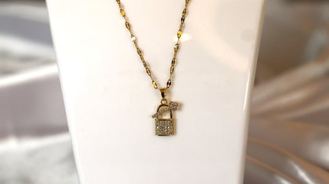 Sparkles4u Golden Charm Lock Necklace Star Lock Radiance Golden Key Chain for Woman and Girls